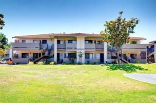 Detail Gallery Image 2 of 16 For 340 Kenbrook Cir, San Jose,  CA 95111 - 2 Beds | 2 Baths