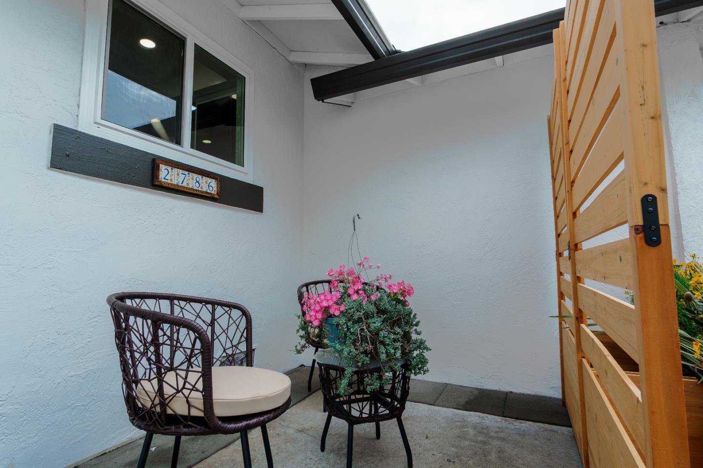 Detail Gallery Image 12 of 21 For 2786 Plumas Dr, San Jose,  CA 95121 - 4 Beds | 2 Baths