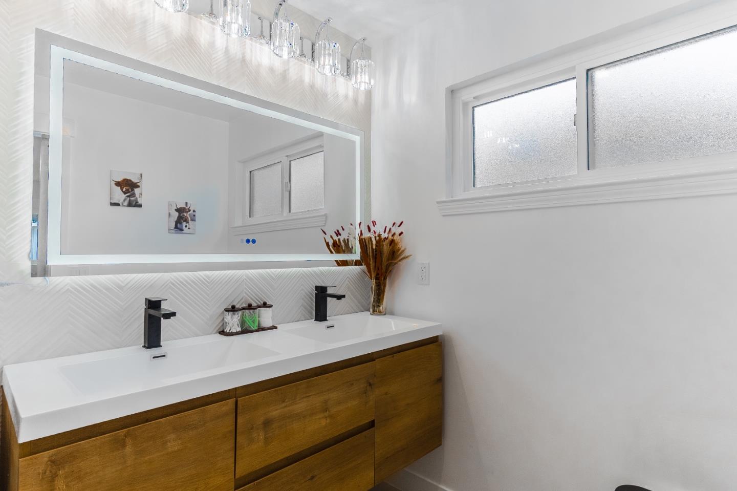 Detail Gallery Image 7 of 21 For 2786 Plumas Dr, San Jose,  CA 95121 - 4 Beds | 2 Baths