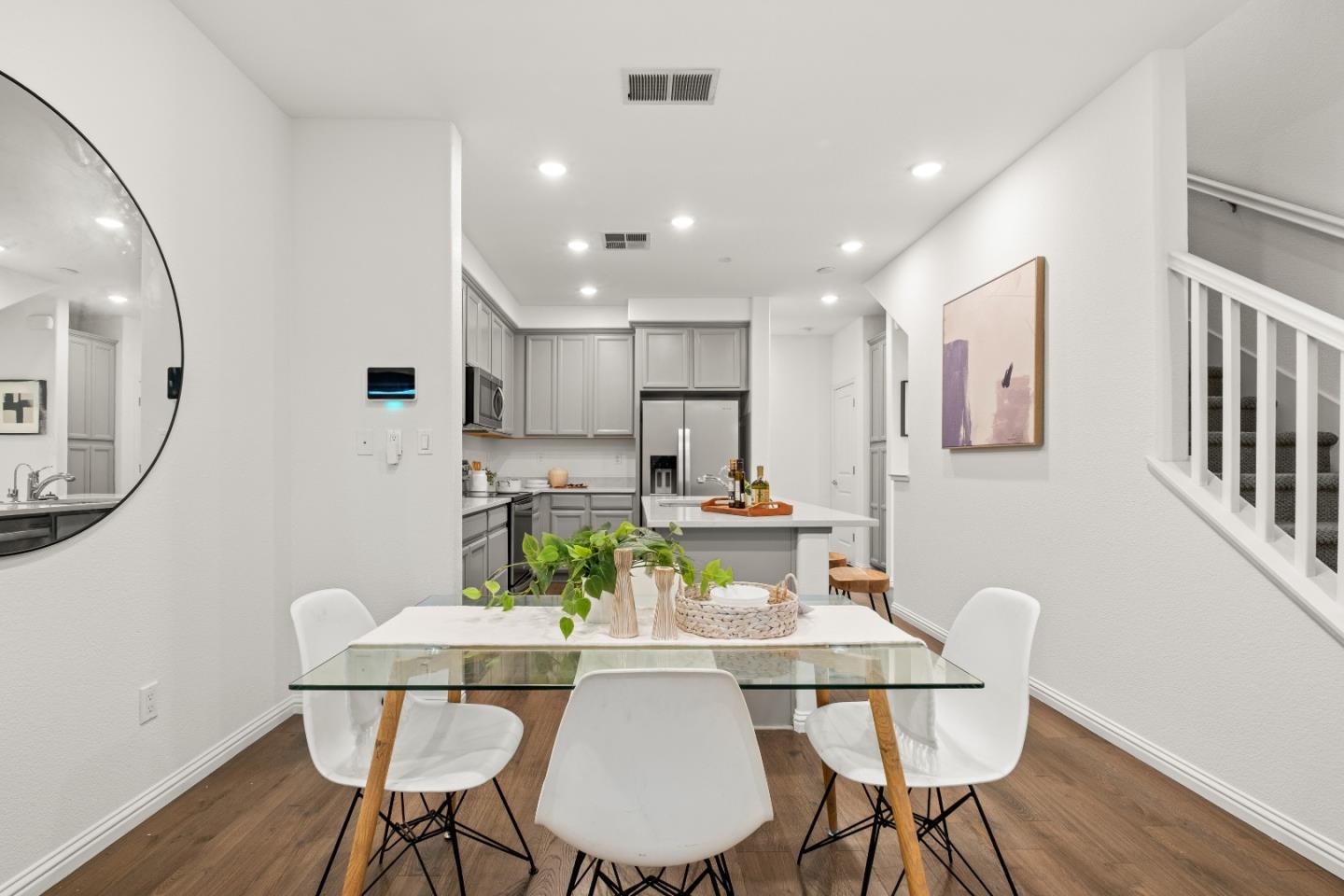 Detail Gallery Image 10 of 40 For 2730 Gimelli Way, San Jose,  CA 95133 - 3 Beds | 3 Baths