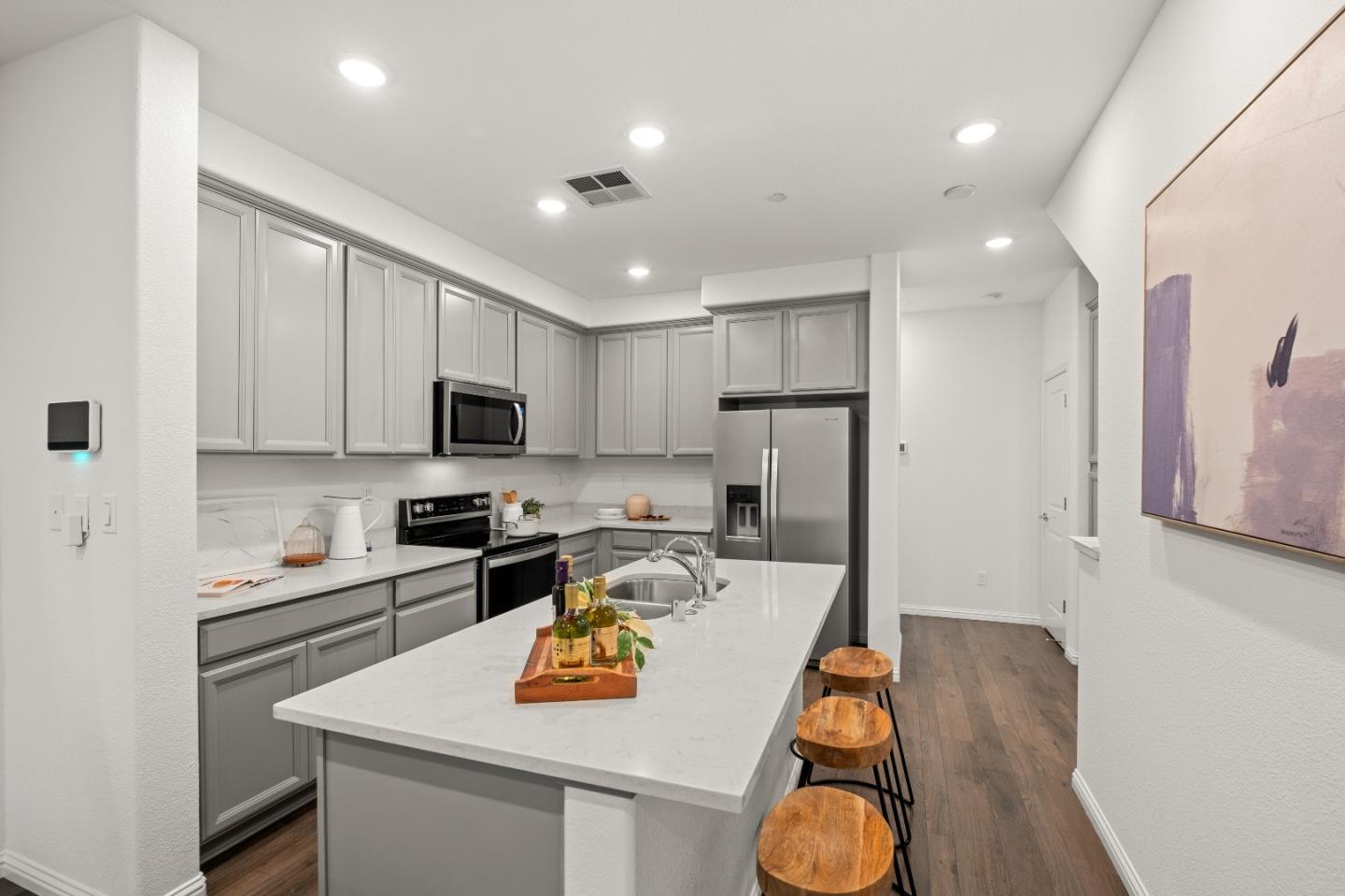 Detail Gallery Image 12 of 40 For 2730 Gimelli Way, San Jose,  CA 95133 - 3 Beds | 3 Baths