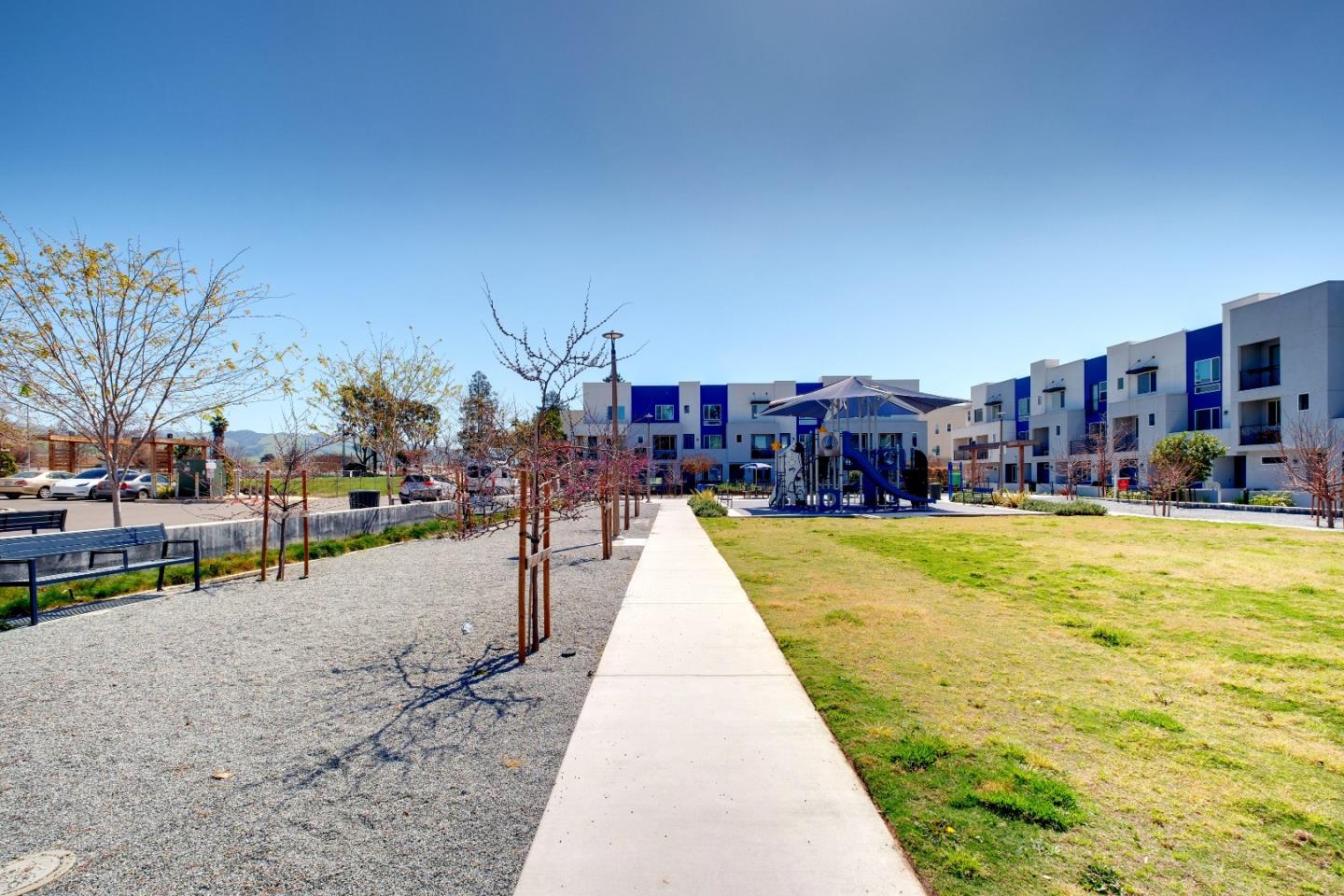 Detail Gallery Image 32 of 40 For 2730 Gimelli Way, San Jose,  CA 95133 - 3 Beds | 3 Baths