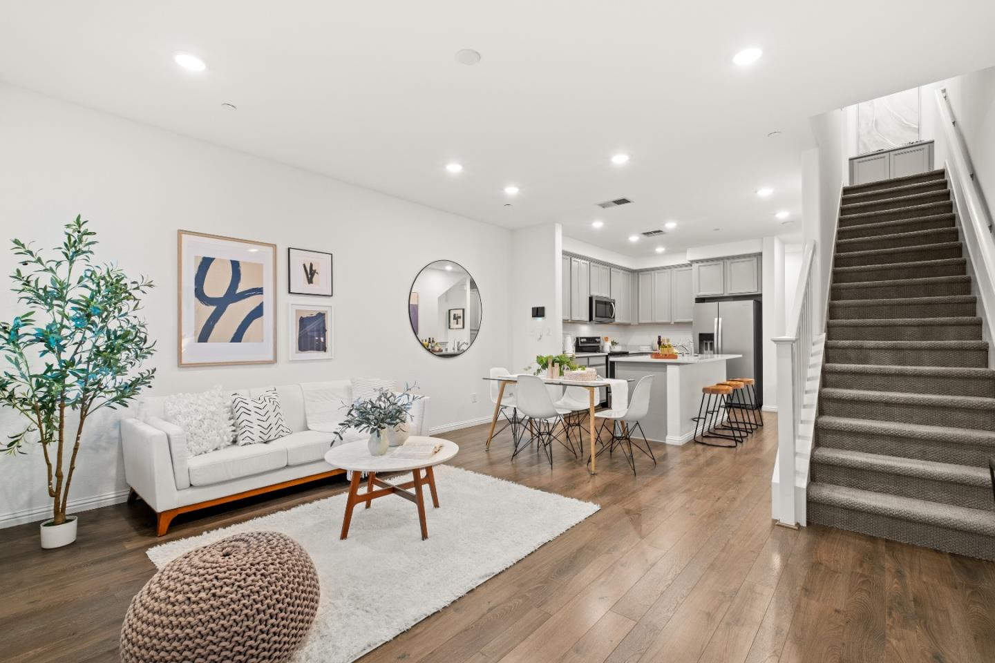 Detail Gallery Image 7 of 40 For 2730 Gimelli Way, San Jose,  CA 95133 - 3 Beds | 3 Baths