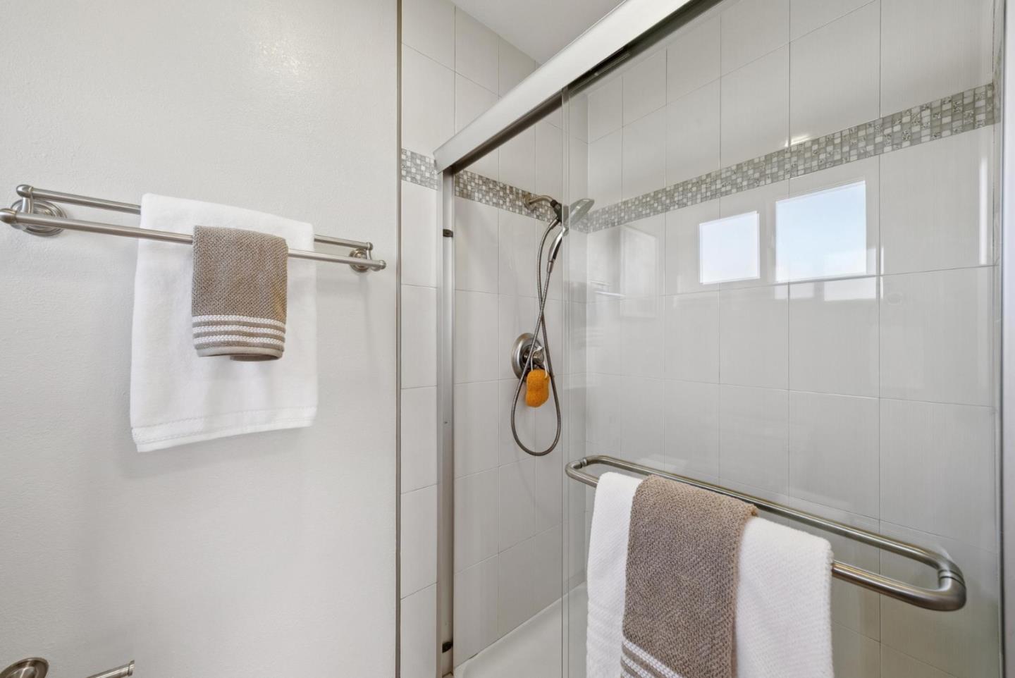 Detail Gallery Image 16 of 30 For 6915 Dartmoor Way, San Jose,  CA 95129 - 5 Beds | 3/1 Baths