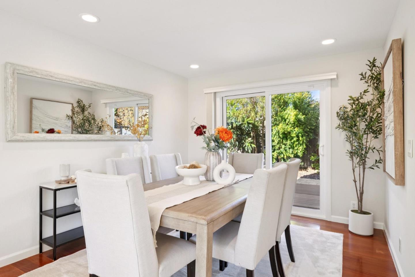 Detail Gallery Image 7 of 30 For 6915 Dartmoor Way, San Jose,  CA 95129 - 5 Beds | 3/1 Baths