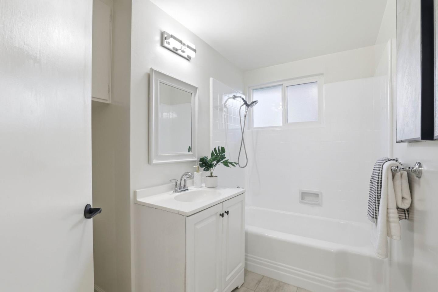 Detail Gallery Image 24 of 32 For 841 Nectarine Ave, Sunnyvale,  CA 94087 - 3 Beds | 2 Baths