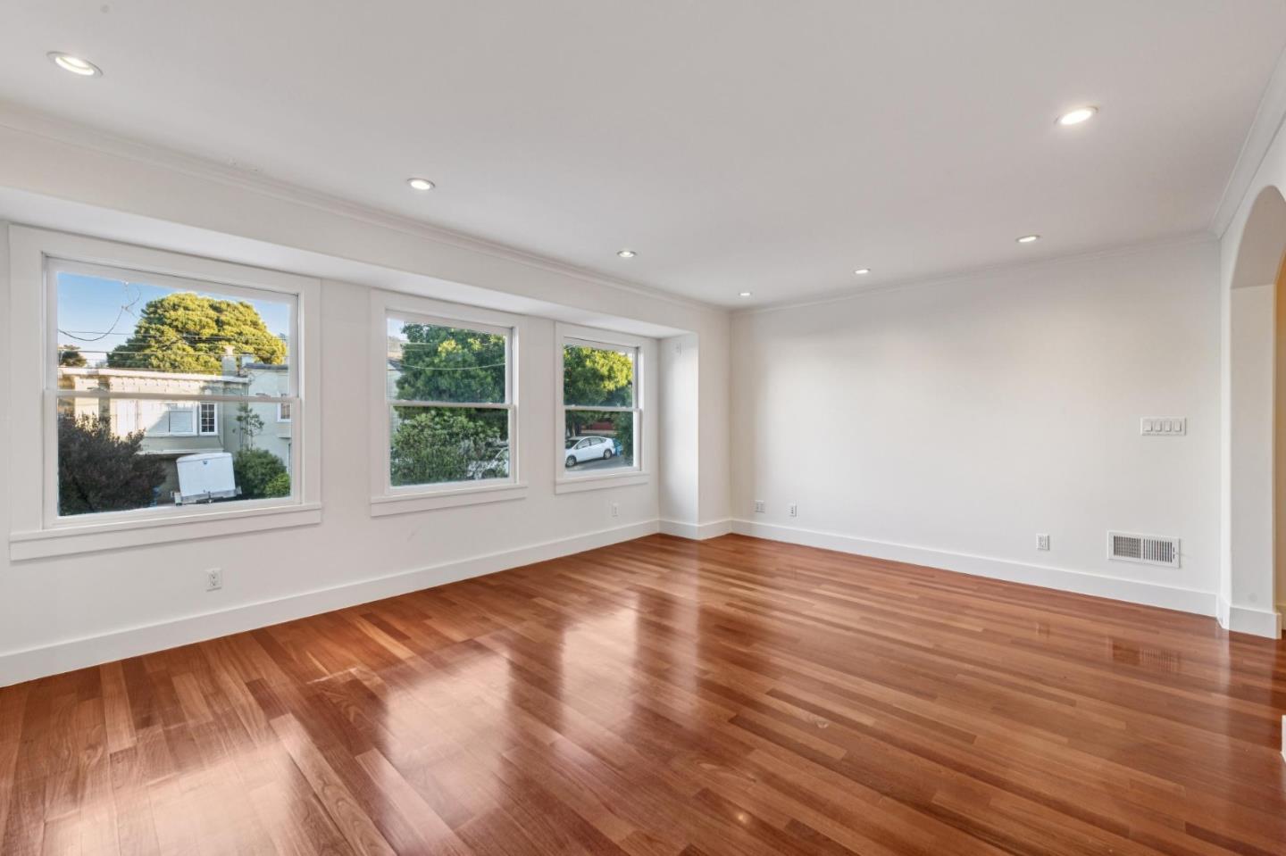 Detail Gallery Image 12 of 65 For 1419-1421 16th Ave, San Francisco,  CA 94122 - – Beds | – Baths