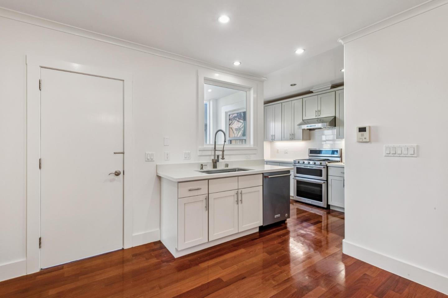 Detail Gallery Image 18 of 65 For 1419-1421 16th Ave, San Francisco,  CA 94122 - – Beds | – Baths