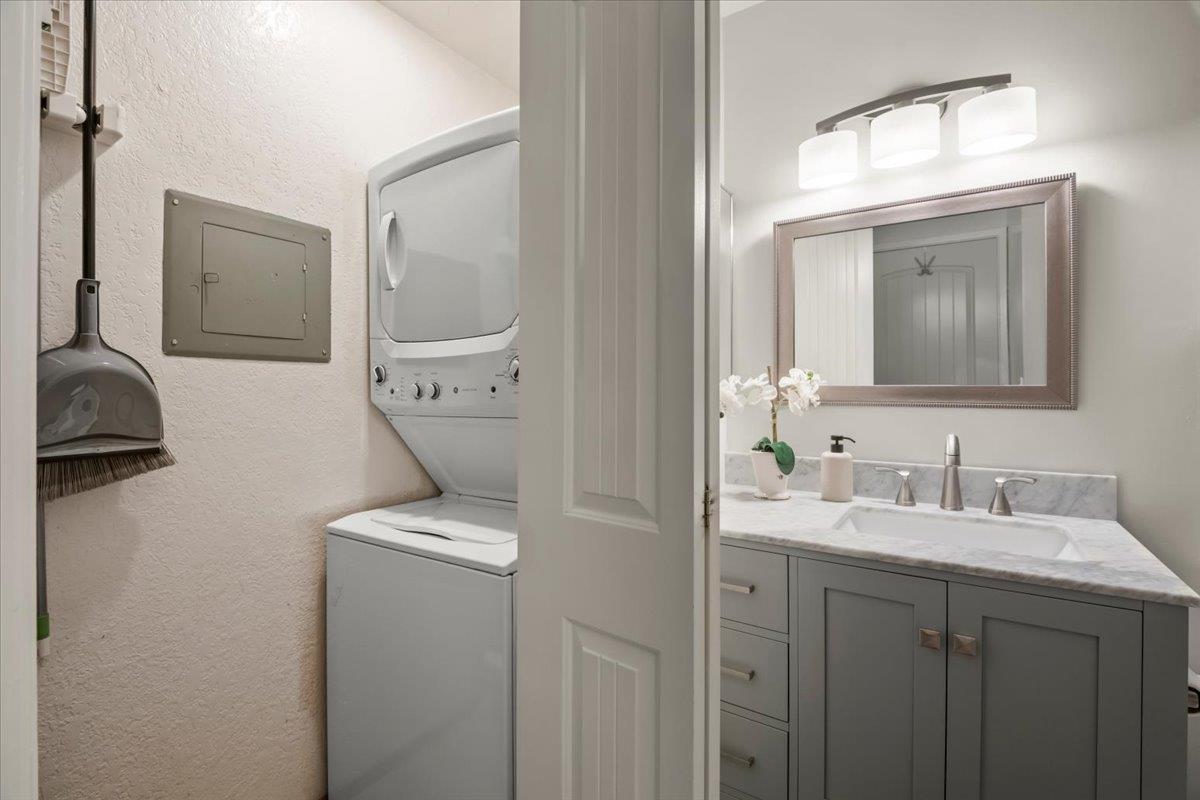 Detail Gallery Image 15 of 21 For 1414 Alma Way, San Jose,  CA 95125 - 2 Beds | 2 Baths