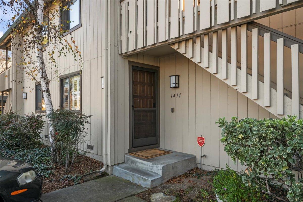 Detail Gallery Image 3 of 21 For 1414 Alma Way, San Jose,  CA 95125 - 2 Beds | 2 Baths