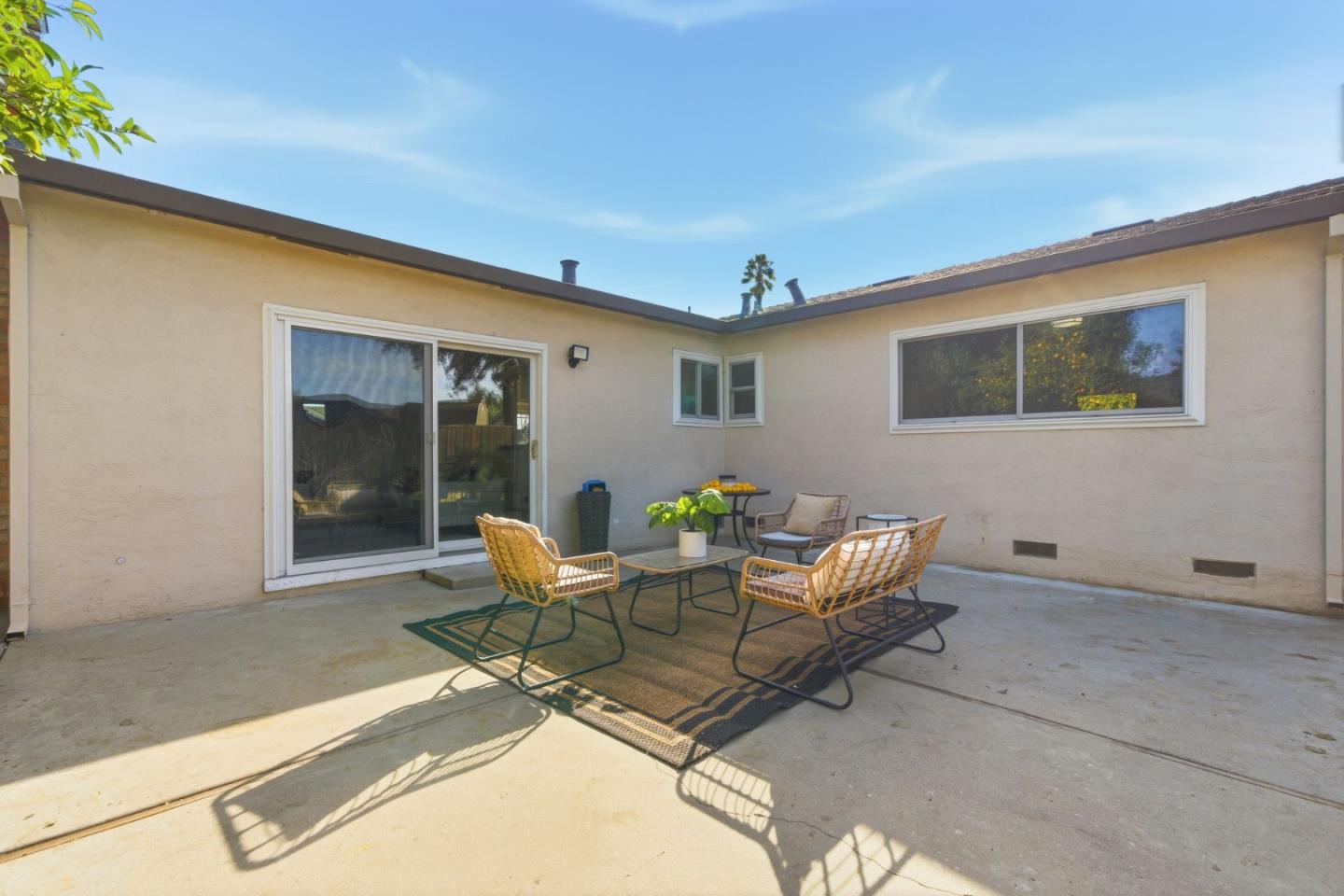 Detail Gallery Image 14 of 23 For 939 Sapphire Ct, San Jose,  CA 95136 - 4 Beds | 2 Baths