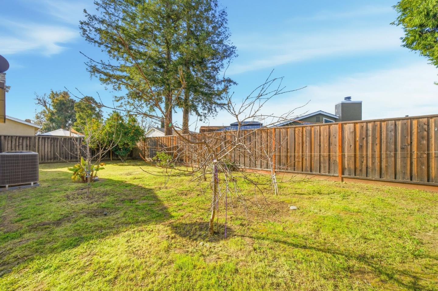 Detail Gallery Image 17 of 23 For 939 Sapphire Ct, San Jose,  CA 95136 - 4 Beds | 2 Baths