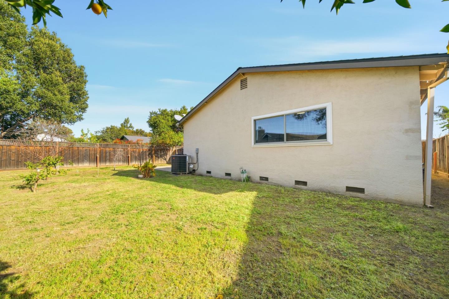 Detail Gallery Image 18 of 23 For 939 Sapphire Ct, San Jose,  CA 95136 - 4 Beds | 2 Baths