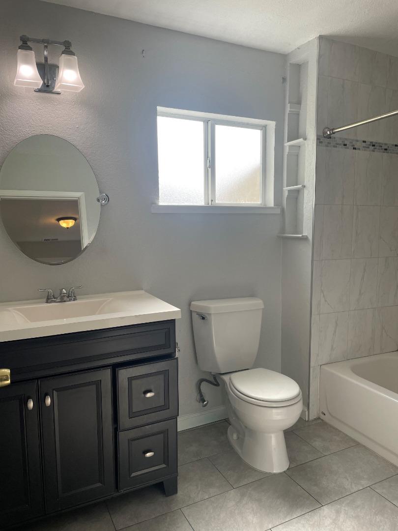 Detail Gallery Image 10 of 14 For 373 N. 8th, San Jose,  CA 95112 - 2 Beds | 2 Baths