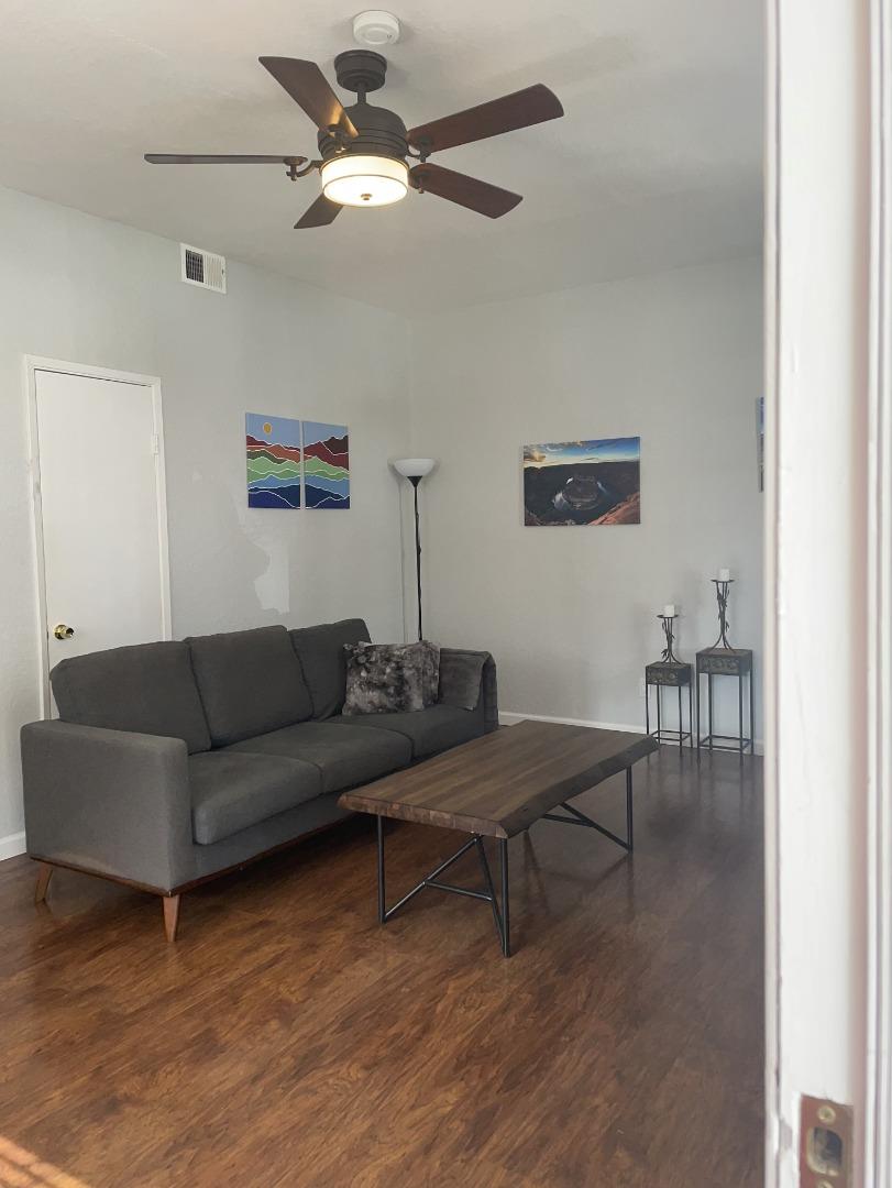 Detail Gallery Image 5 of 14 For 373 N. 8th, San Jose,  CA 95112 - 2 Beds | 2 Baths