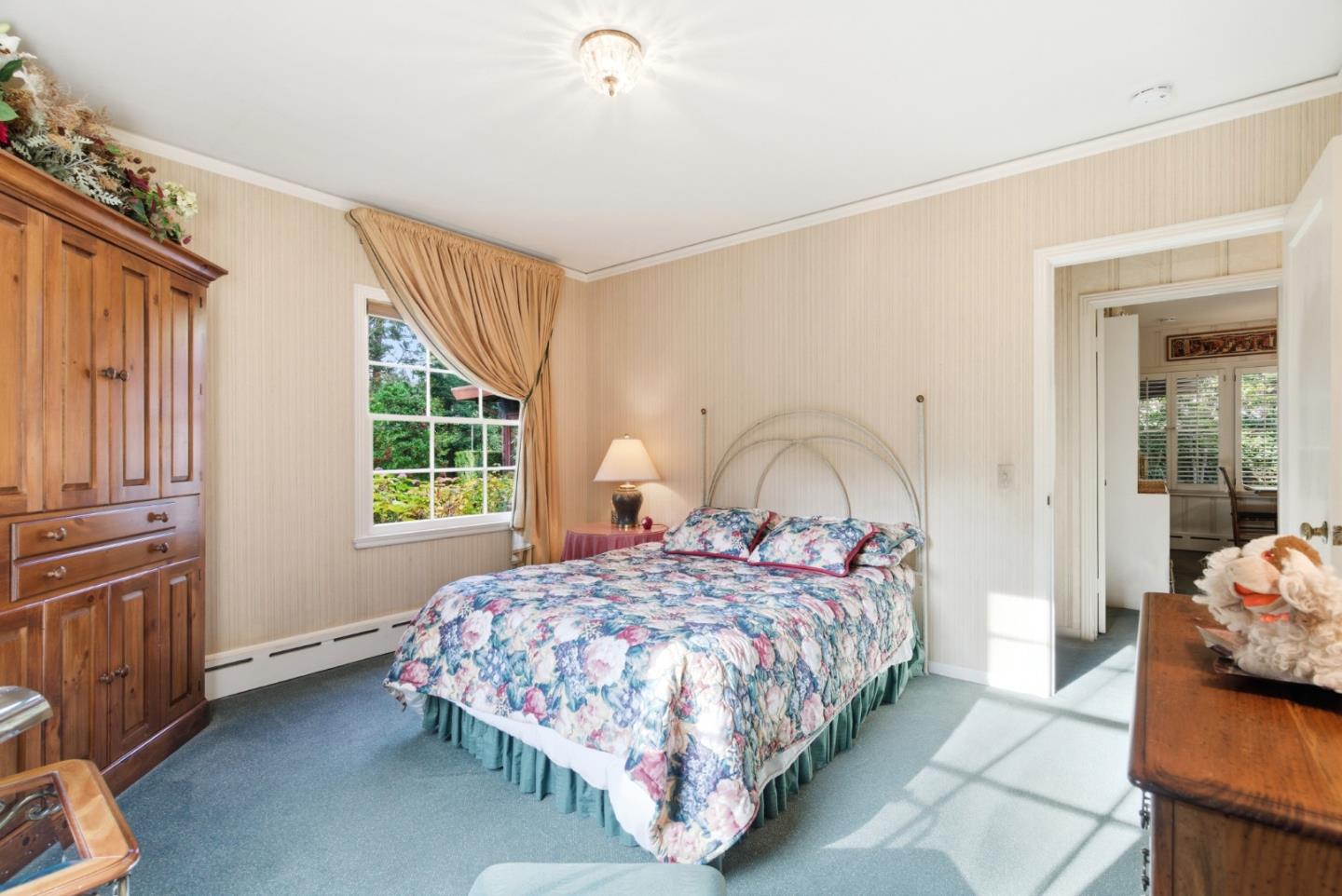 Detail Gallery Image 14 of 42 For 521 Entrada Way, Menlo Park,  CA 94025 - 3 Beds | 2/1 Baths