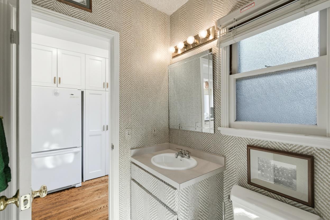 Detail Gallery Image 16 of 42 For 521 Entrada Way, Menlo Park,  CA 94025 - 3 Beds | 2/1 Baths