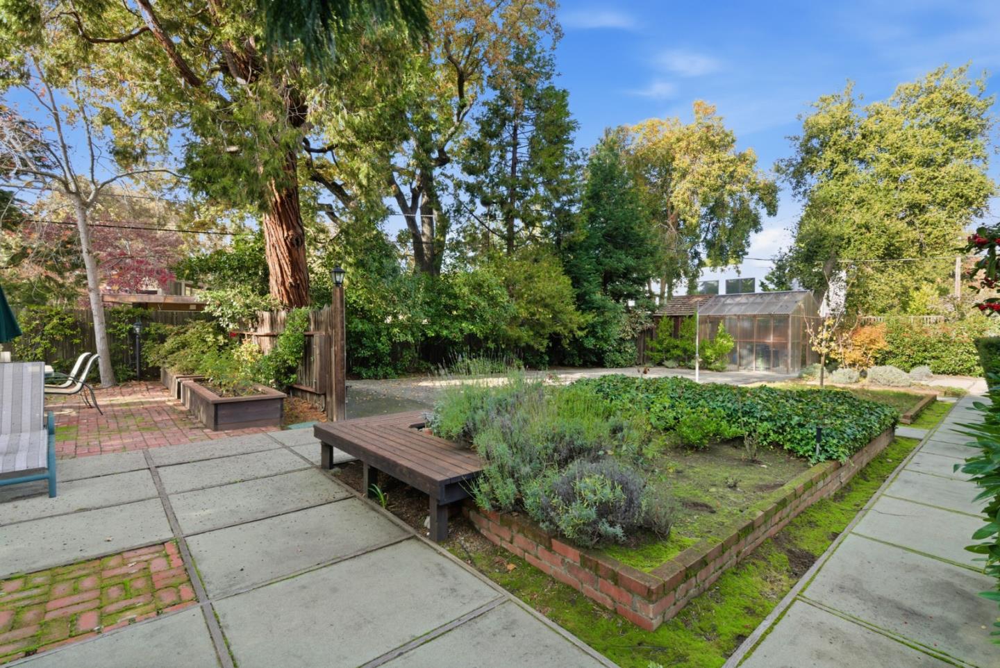 Detail Gallery Image 30 of 42 For 521 Entrada Way, Menlo Park,  CA 94025 - 3 Beds | 2/1 Baths