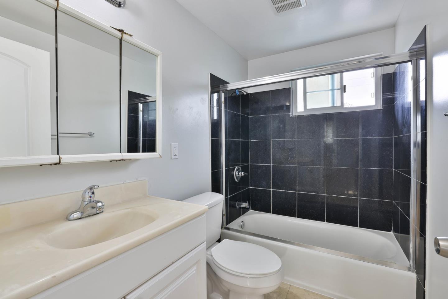 Detail Gallery Image 15 of 24 For 175 Page Mill Dr, San Jose,  CA 95111 - 4 Beds | 2/1 Baths