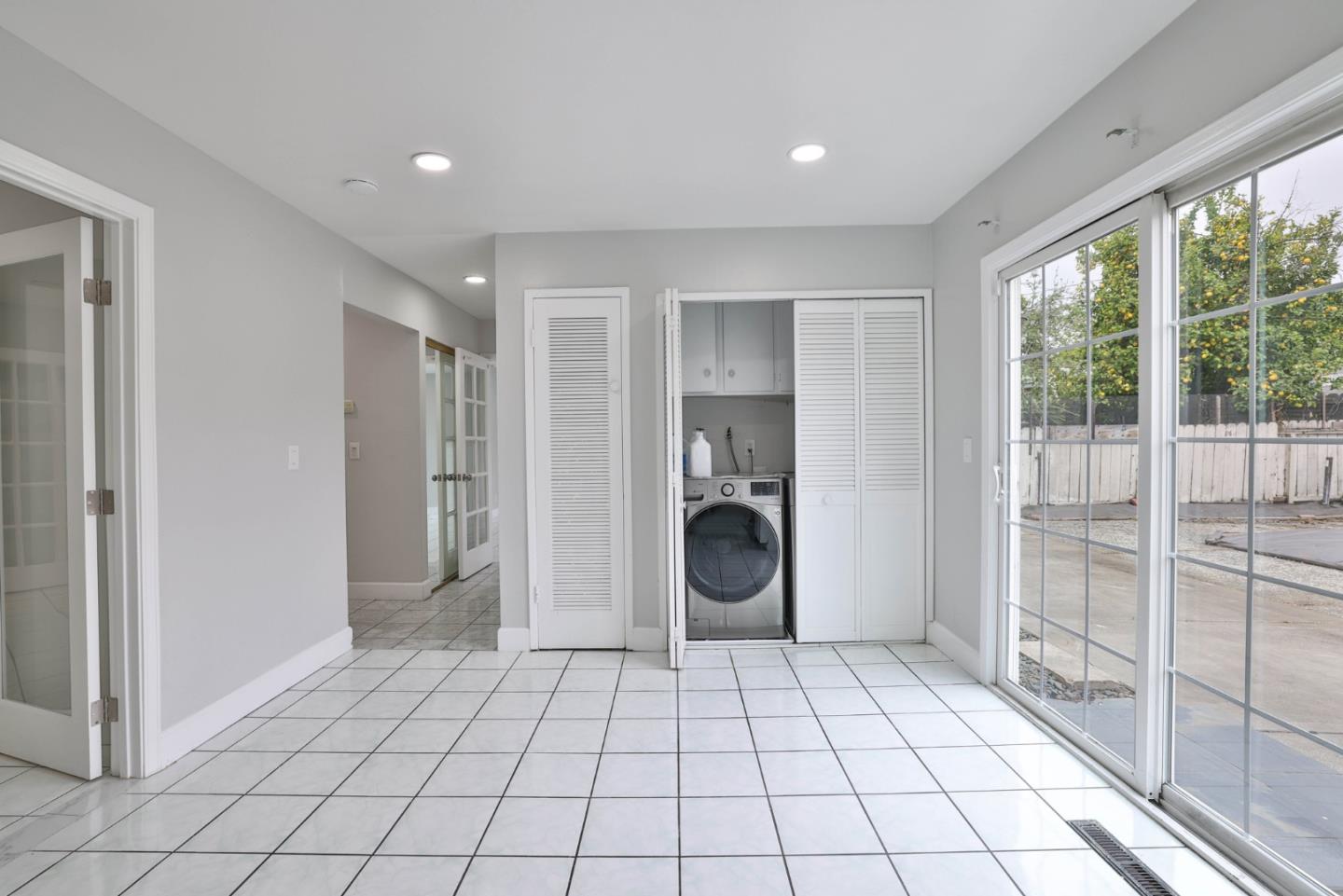 Detail Gallery Image 5 of 24 For 175 Page Mill Dr, San Jose,  CA 95111 - 4 Beds | 2/1 Baths