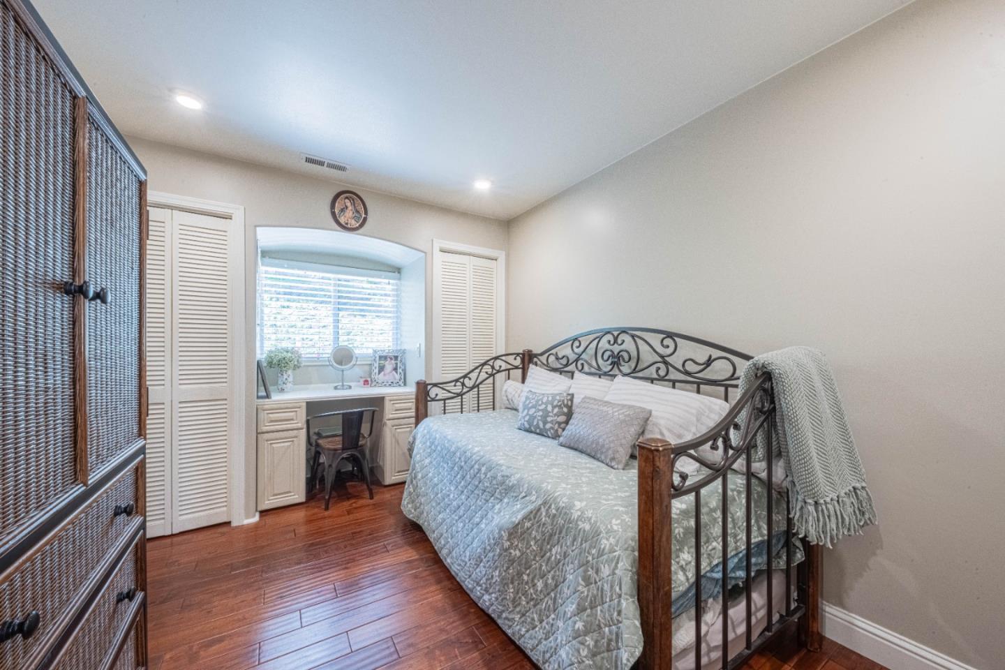 Detail Gallery Image 16 of 39 For 6218 Echo Valley Ct, Salinas,  CA 93907 - 3 Beds | 2 Baths