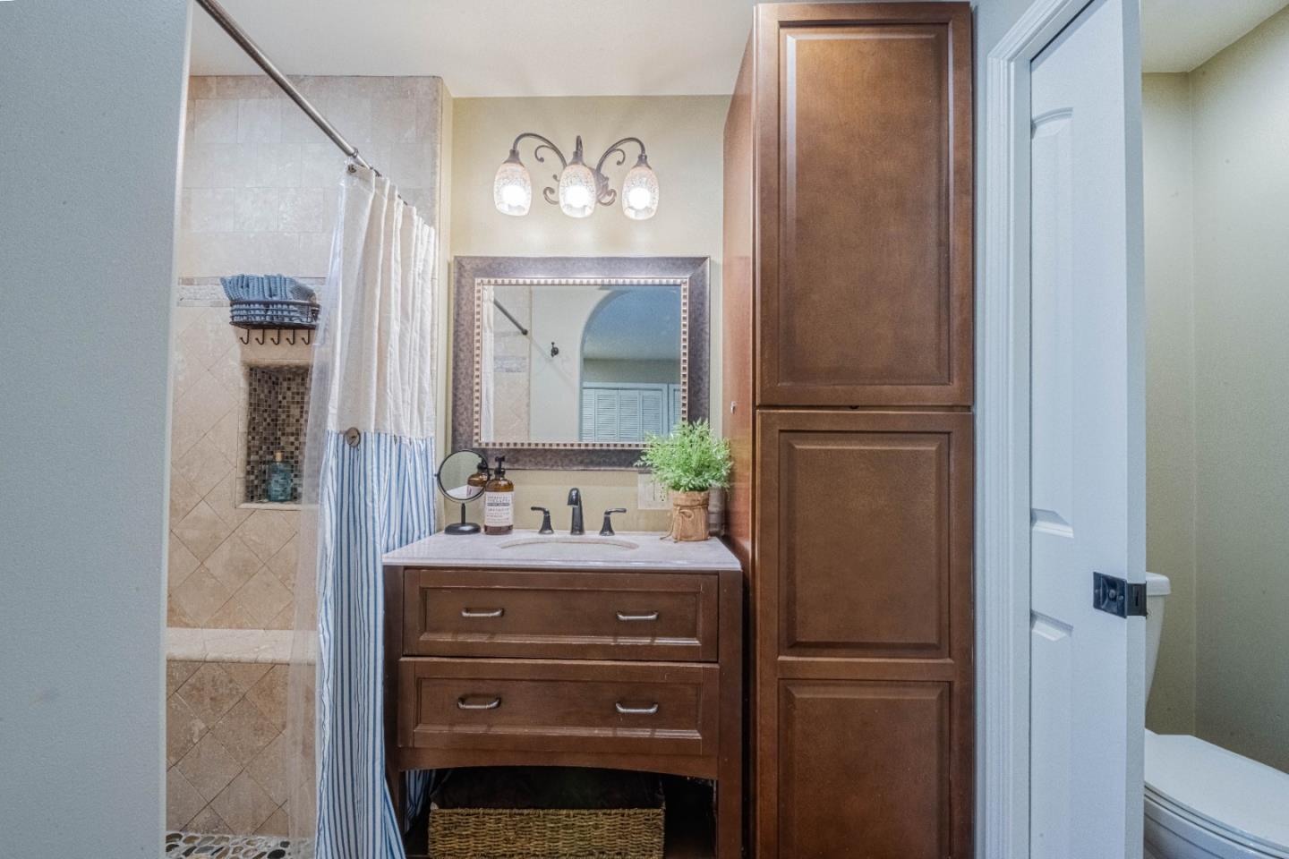 Detail Gallery Image 19 of 39 For 6218 Echo Valley Ct, Salinas,  CA 93907 - 3 Beds | 2 Baths