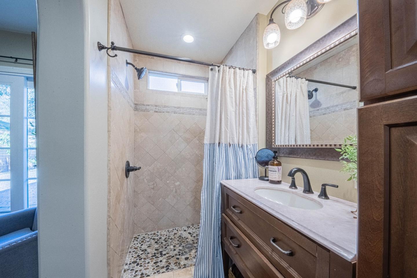 Detail Gallery Image 20 of 39 For 6218 Echo Valley Ct, Salinas,  CA 93907 - 3 Beds | 2 Baths