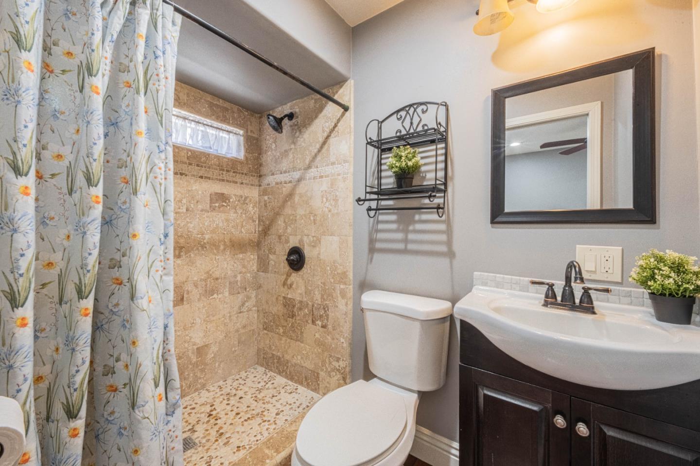 Detail Gallery Image 24 of 39 For 6218 Echo Valley Ct, Salinas,  CA 93907 - 3 Beds | 2 Baths