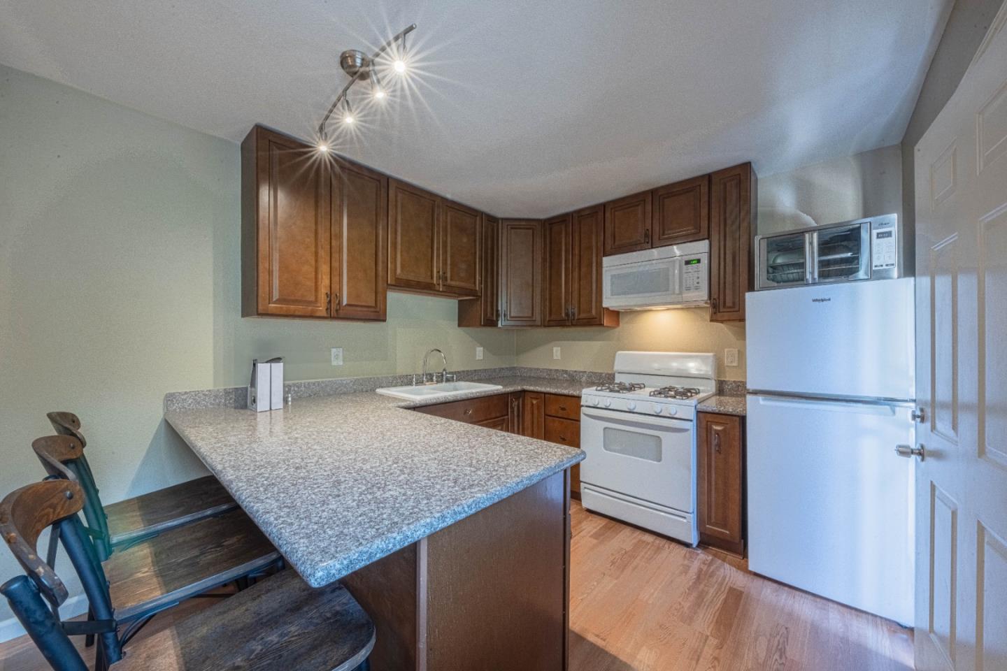 Detail Gallery Image 26 of 39 For 6218 Echo Valley Ct, Salinas,  CA 93907 - 3 Beds | 2 Baths