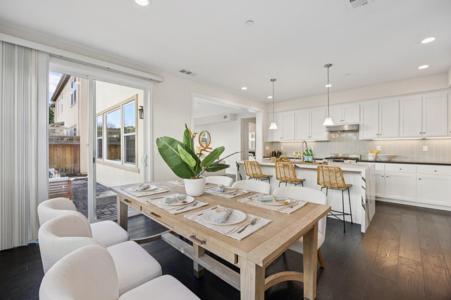 Detail Gallery Image 13 of 39 For 327 Polaris Ter, Sunnyvale,  CA 94086 - 5 Beds | 3 Baths