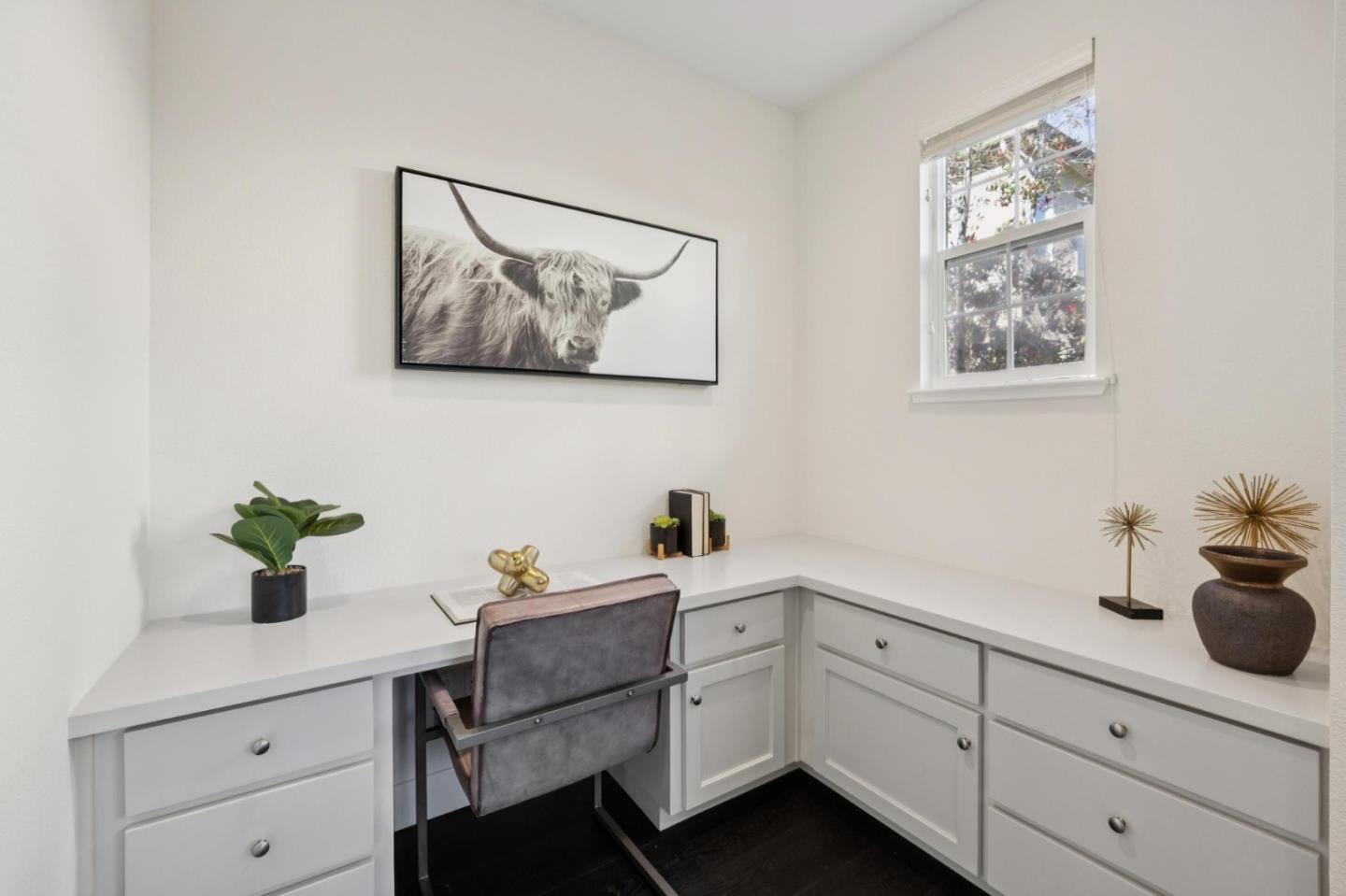 Detail Gallery Image 14 of 39 For 327 Polaris Ter, Sunnyvale,  CA 94086 - 5 Beds | 3 Baths