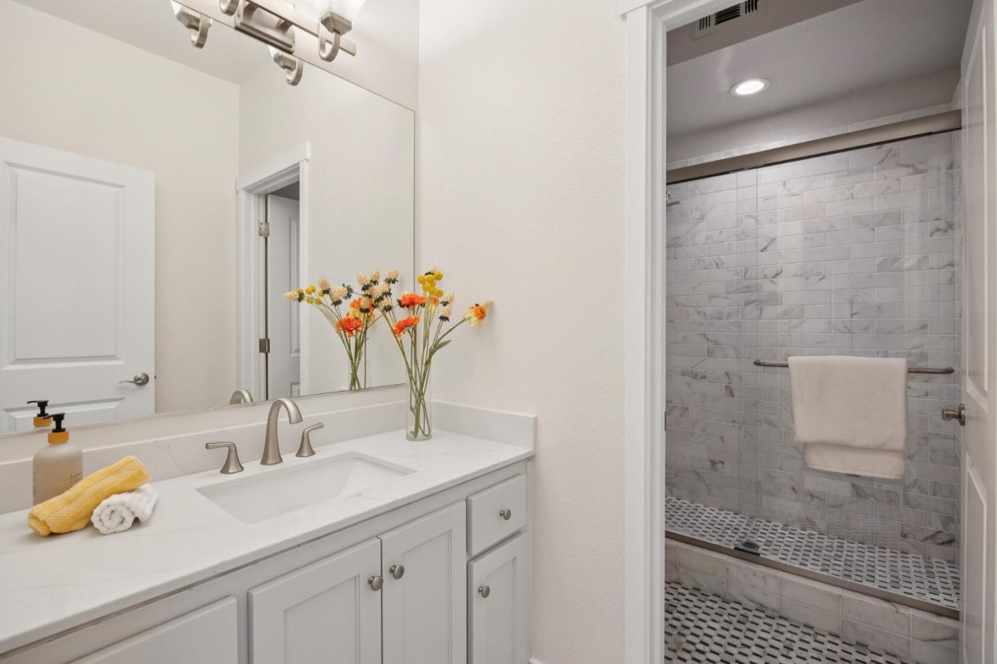 Detail Gallery Image 16 of 39 For 327 Polaris Ter, Sunnyvale,  CA 94086 - 5 Beds | 3 Baths