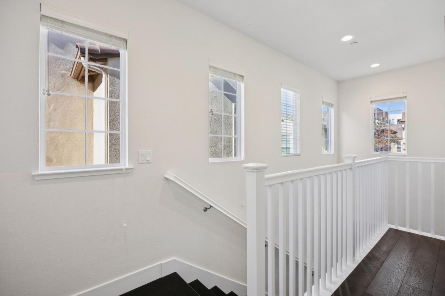 Detail Gallery Image 19 of 39 For 327 Polaris Ter, Sunnyvale,  CA 94086 - 5 Beds | 3 Baths