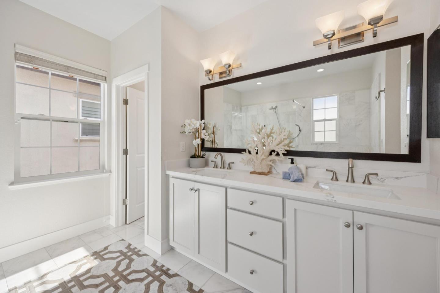 Detail Gallery Image 24 of 39 For 327 Polaris Ter, Sunnyvale,  CA 94086 - 5 Beds | 3 Baths