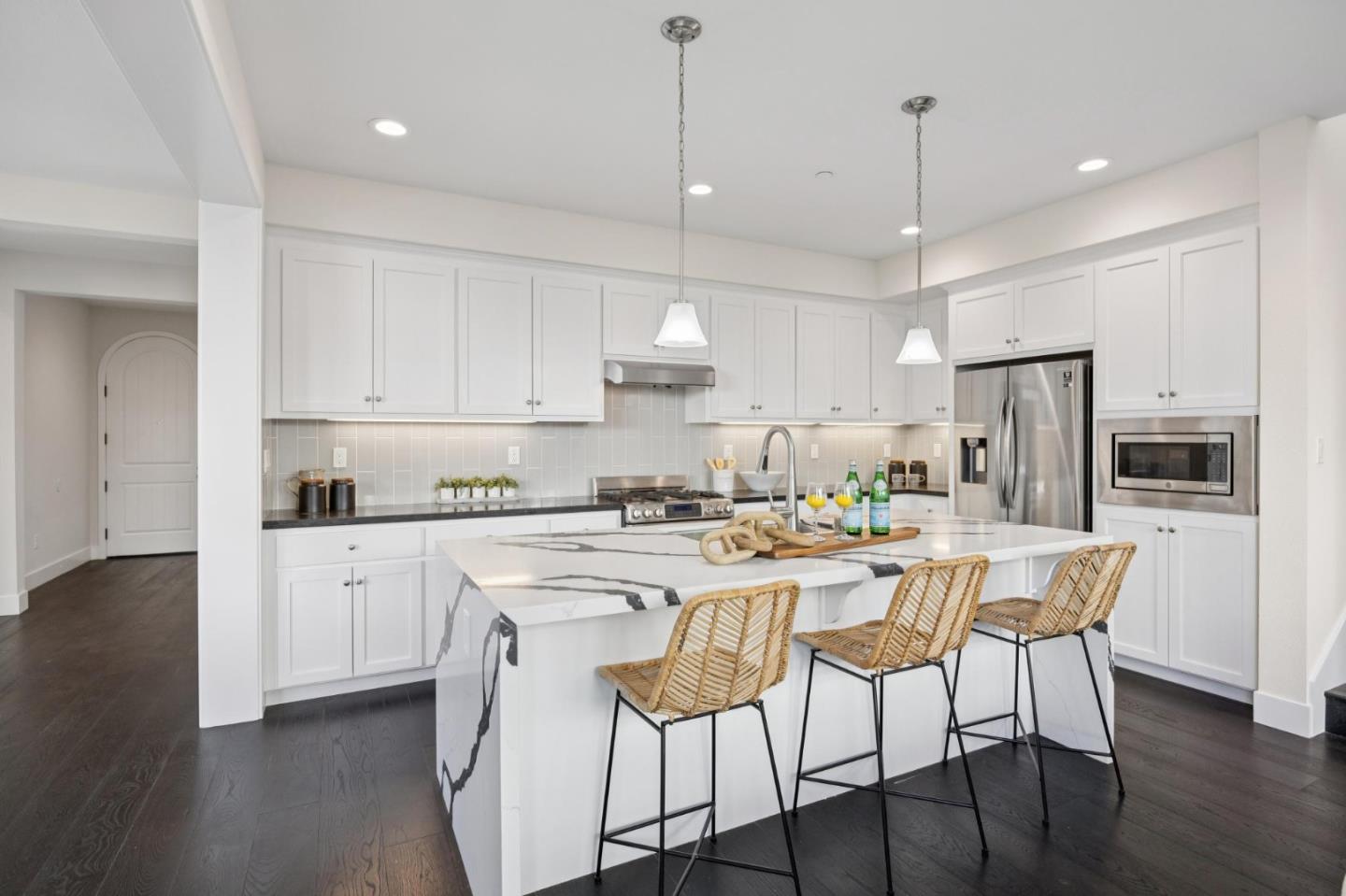 Detail Gallery Image 5 of 39 For 327 Polaris Ter, Sunnyvale,  CA 94086 - 5 Beds | 3 Baths