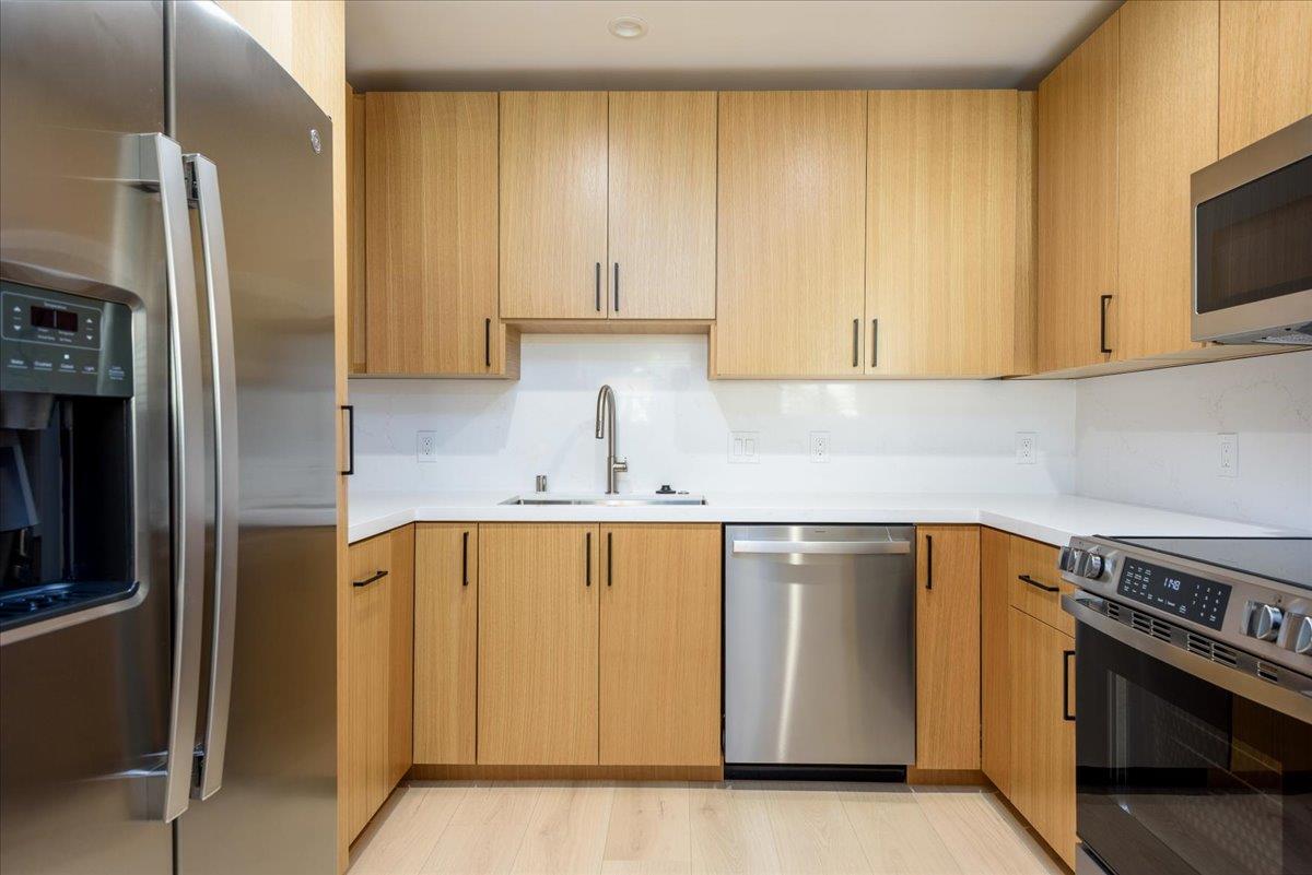 Detail Gallery Image 24 of 38 For 543 Everett Ct, Palo Alto,  CA 94301 - – Beds | – Baths