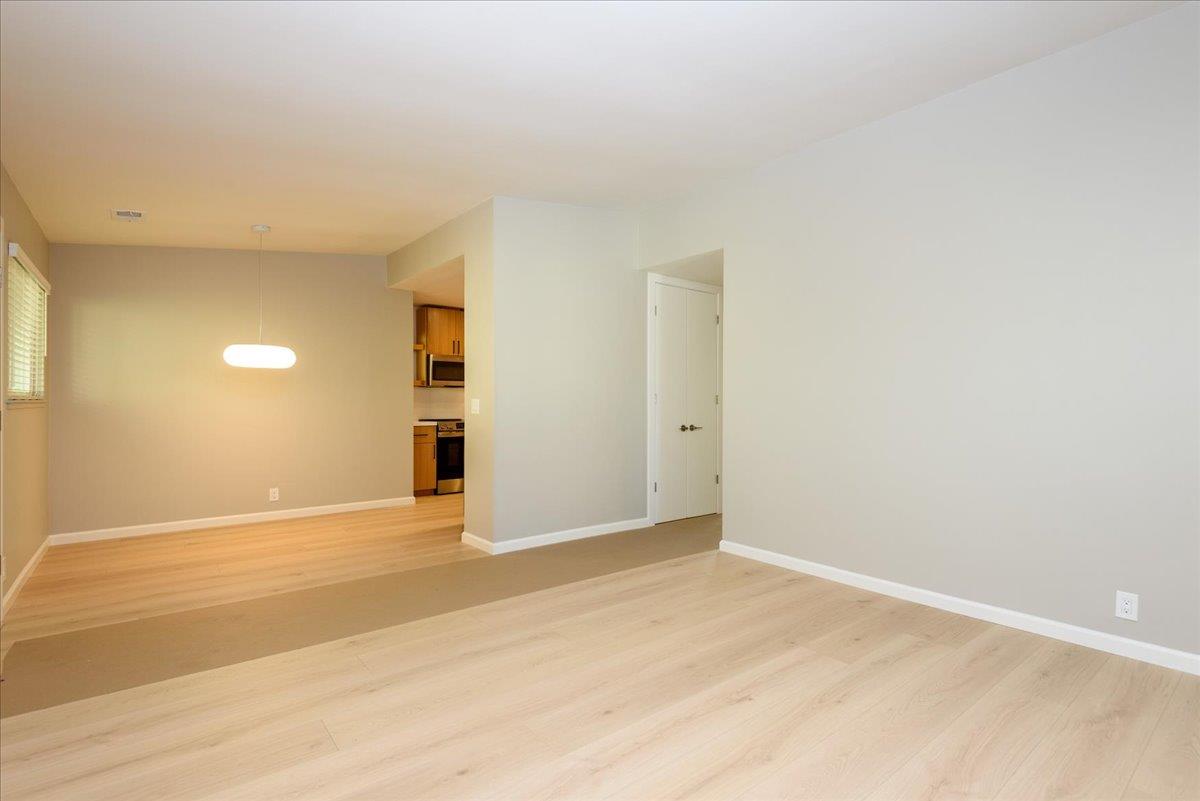 Detail Gallery Image 31 of 38 For 543 Everett Ct, Palo Alto,  CA 94301 - – Beds | – Baths