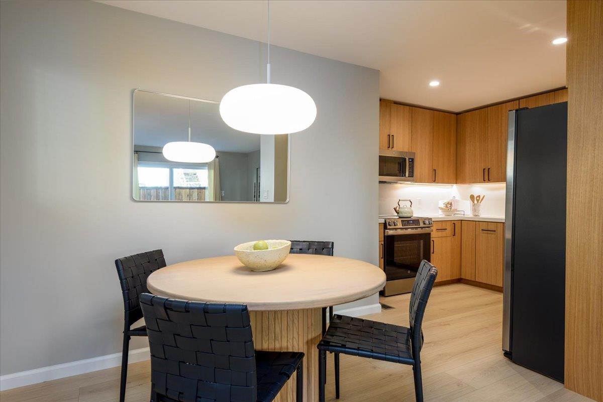 543 Everett Court, Palo Alto, CA, 94301