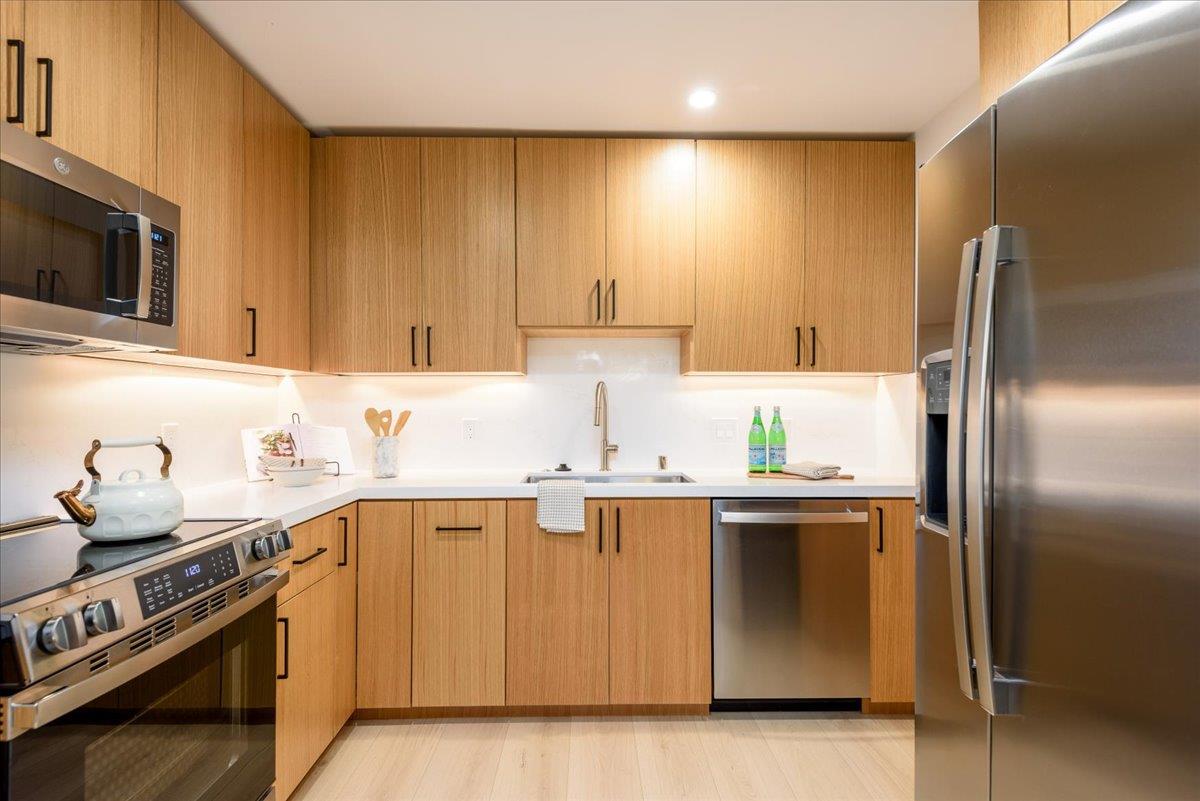 Detail Gallery Image 9 of 38 For 543 Everett Ct, Palo Alto,  CA 94301 - – Beds | – Baths