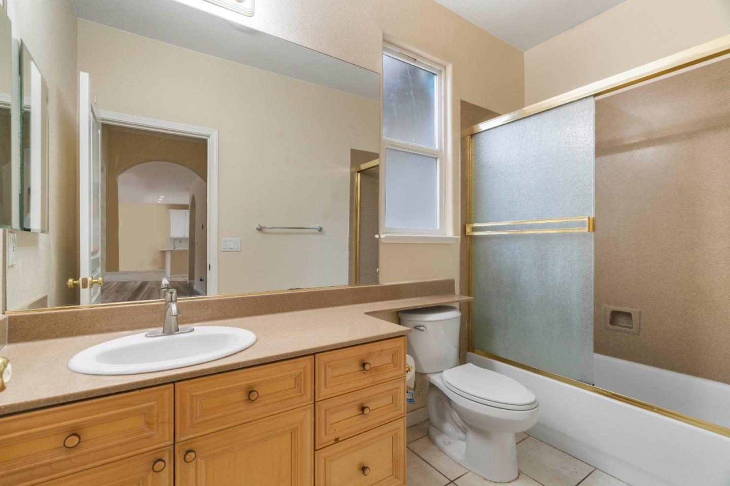 Detail Gallery Image 6 of 15 For 4009 Bella Tuscany Dr, Modesto,  CA 95356 - 5 Beds | 3 Baths