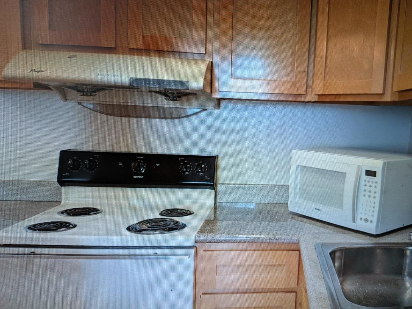 Detail Gallery Image 8 of 23 For 2655 Edison St, San Mateo,  CA 94403 - 1 Beds | 1 Baths