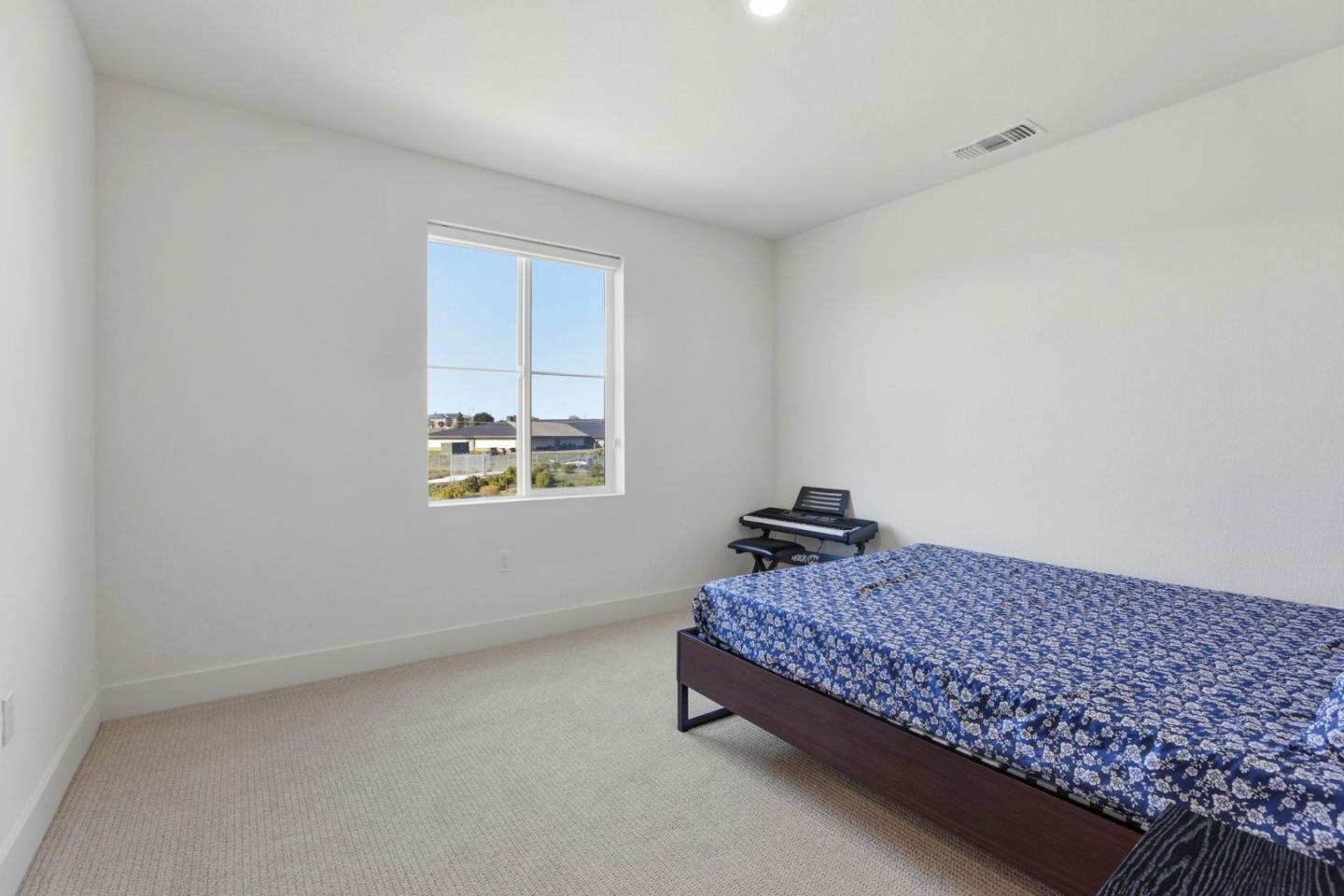 Detail Gallery Image 17 of 55 For 6056 Bullion Ln, Dublin,  CA 94568 - 4 Beds | 3/1 Baths