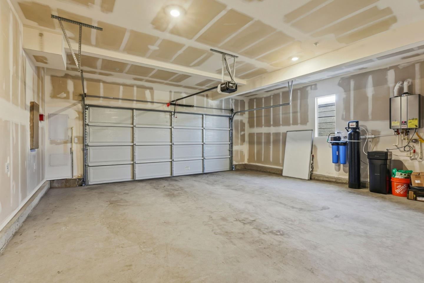 Detail Gallery Image 37 of 55 For 6056 Bullion Ln, Dublin,  CA 94568 - 4 Beds | 3/1 Baths