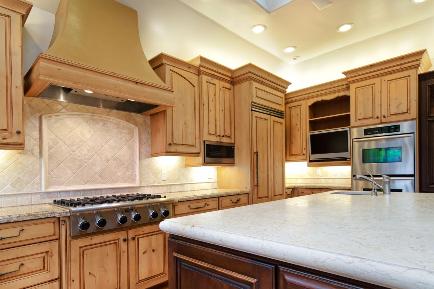 Detail Gallery Image 10 of 52 For 1127 Kendal Ct, San Jose,  CA 95120 - 4 Beds | 3 Baths