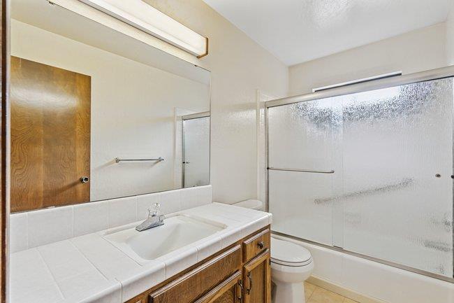 Detail Gallery Image 39 of 57 For 65 Ray Cir, Hollister,  CA 95023 - 4 Beds | 2/1 Baths