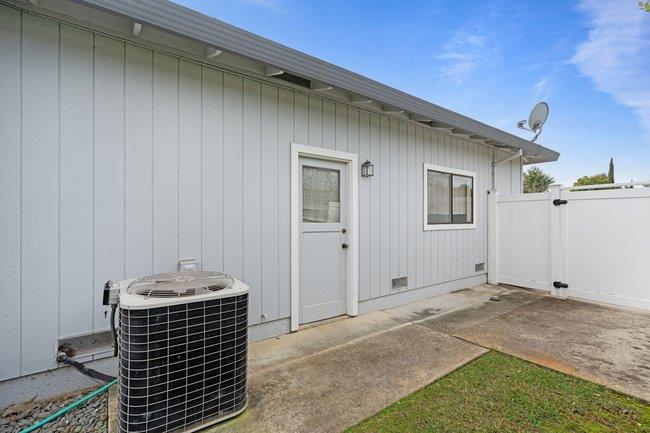 Detail Gallery Image 44 of 57 For 65 Ray Cir, Hollister,  CA 95023 - 4 Beds | 2/1 Baths