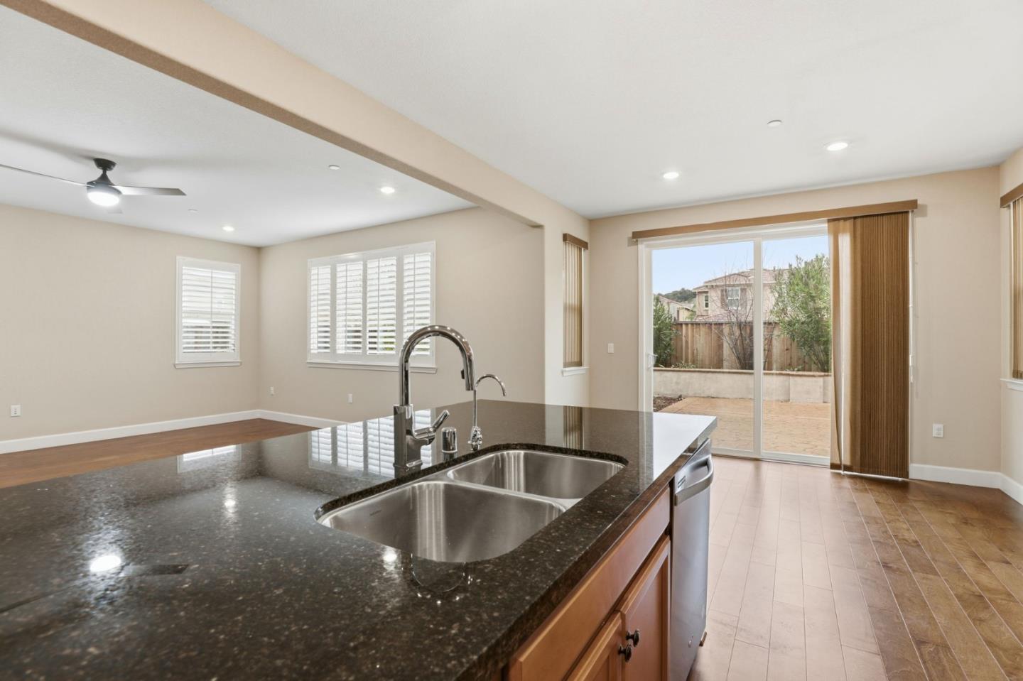 Detail Gallery Image 11 of 51 For 2631 Grassland Way, Gilroy,  CA 95020 - 5 Beds | 4/1 Baths