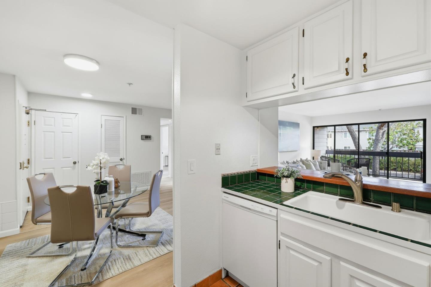 Detail Gallery Image 11 of 42 For 35 W 20th Ave #109,  San Mateo,  CA 94403 - 2 Beds | 2 Baths