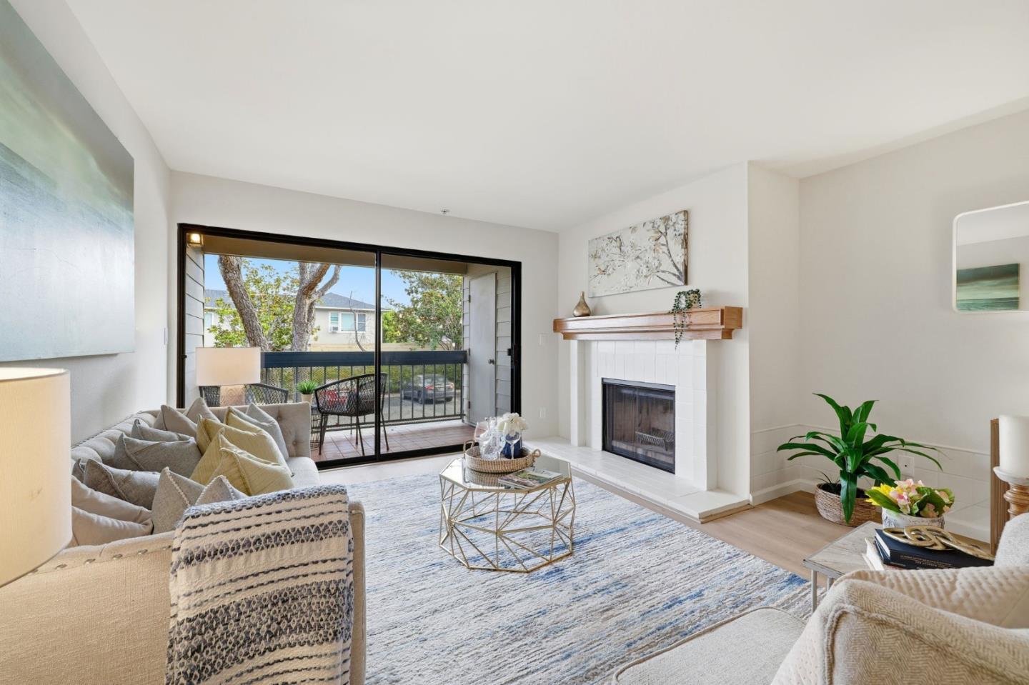 Detail Gallery Image 4 of 42 For 35 W 20th Ave #109,  San Mateo,  CA 94403 - 2 Beds | 2 Baths