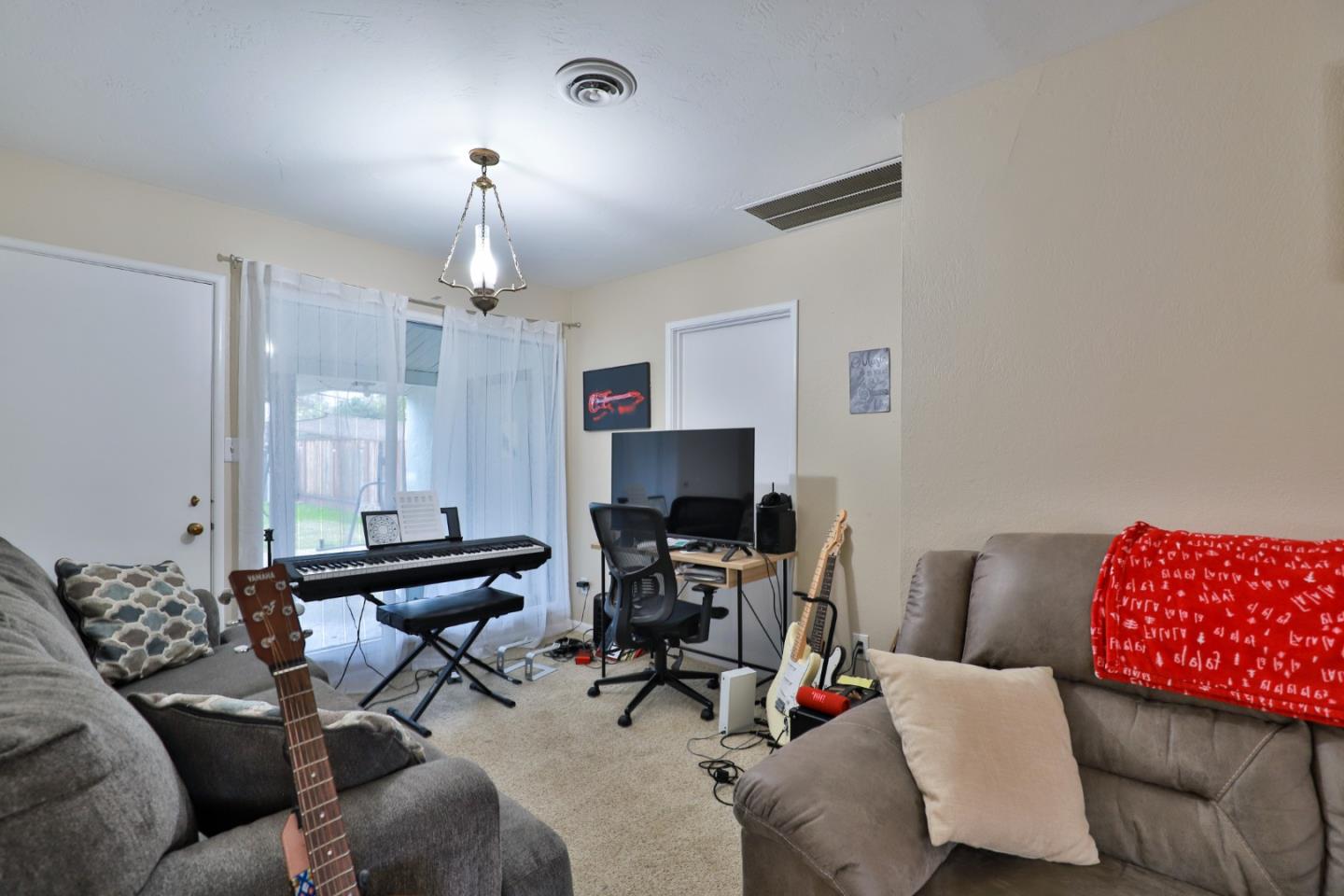 Detail Gallery Image 14 of 32 For 1433 Ayers Ave, Lodi,  CA 95242 - 2 Beds | 2 Baths